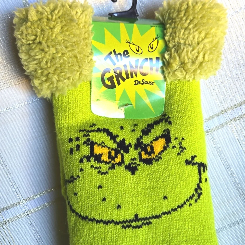NIP Grinch Slipper Socks - Picture 2 of 5